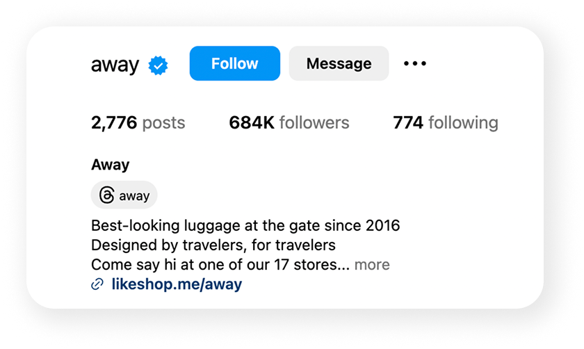 Snippet della biografia Instagram del marchio di valigeria Away e metriche che mostrano una crescita positiva Instagram .
